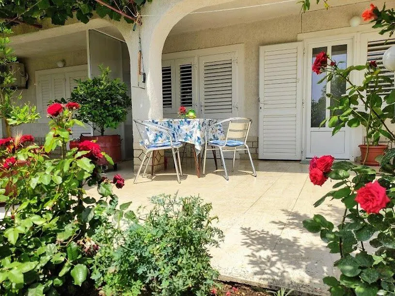 Apartments Mira Novi Vinodolski Croatia