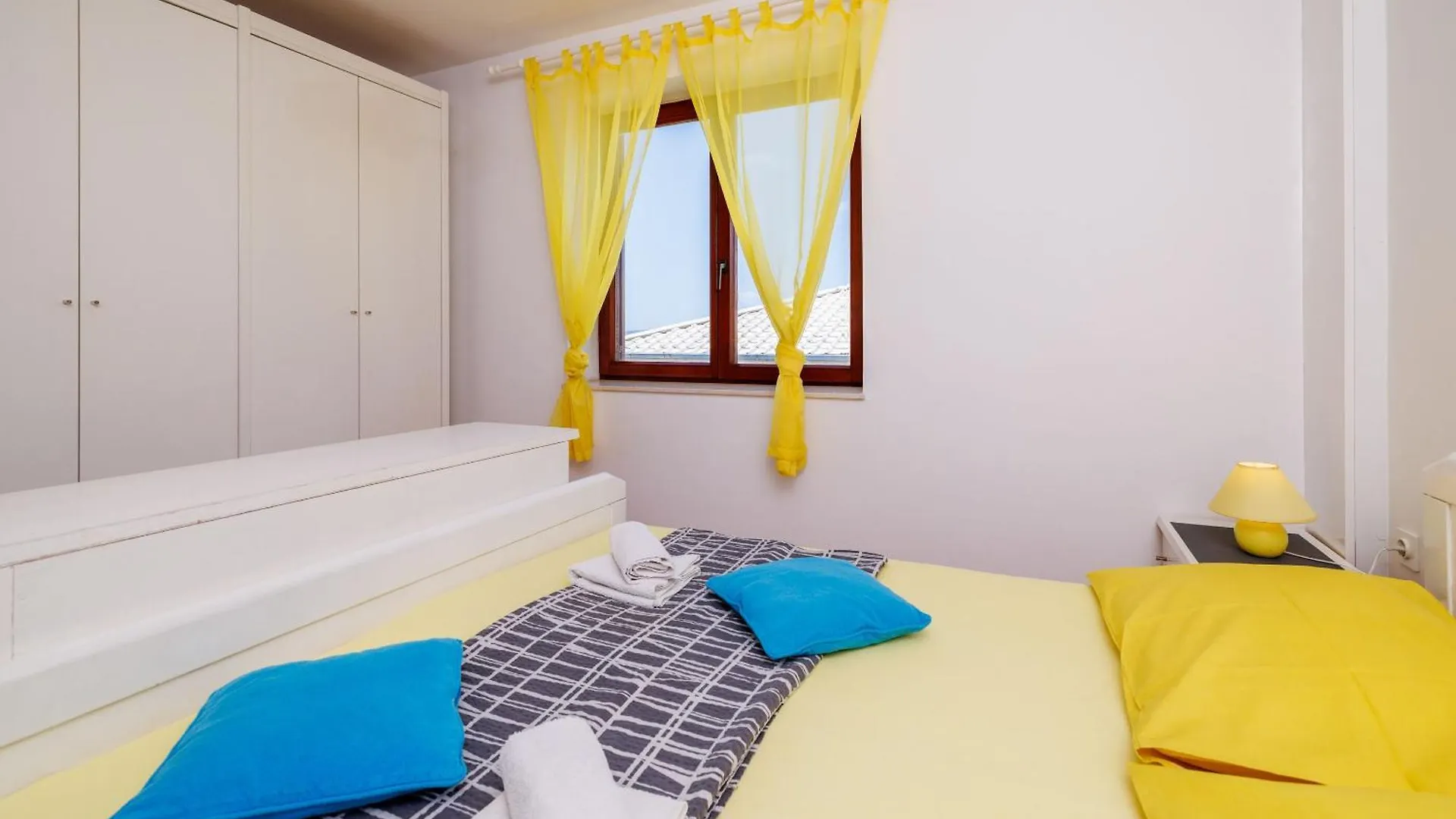 Apartments Mira Novi Vinodolski 0*,  Croatia