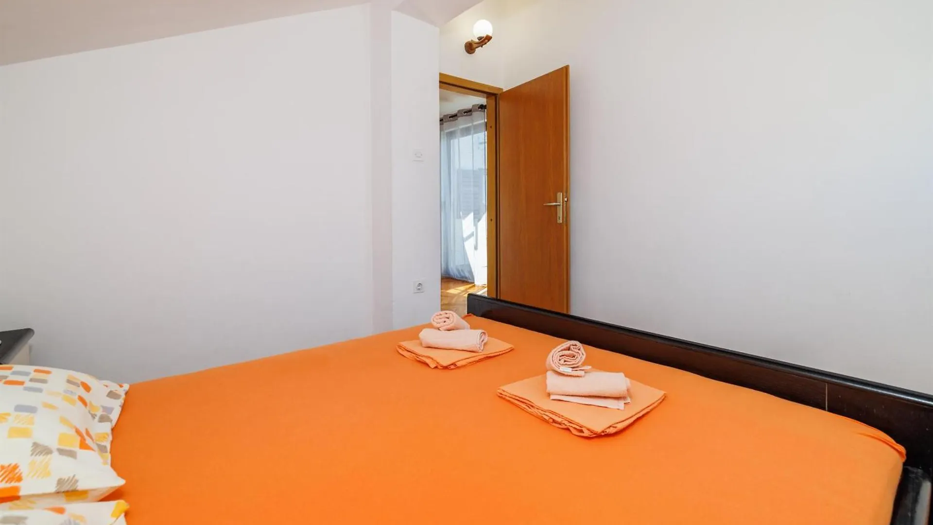 Apartments Mira Novi Vinodolski
