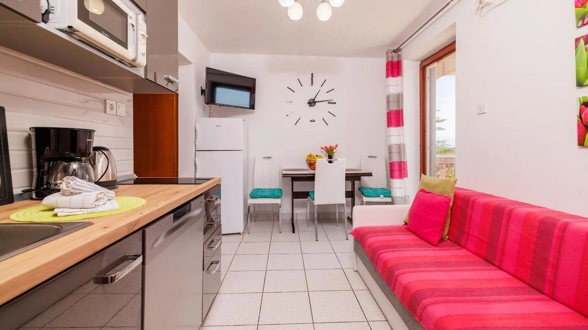 Apartments Mira Novi Vinodolski