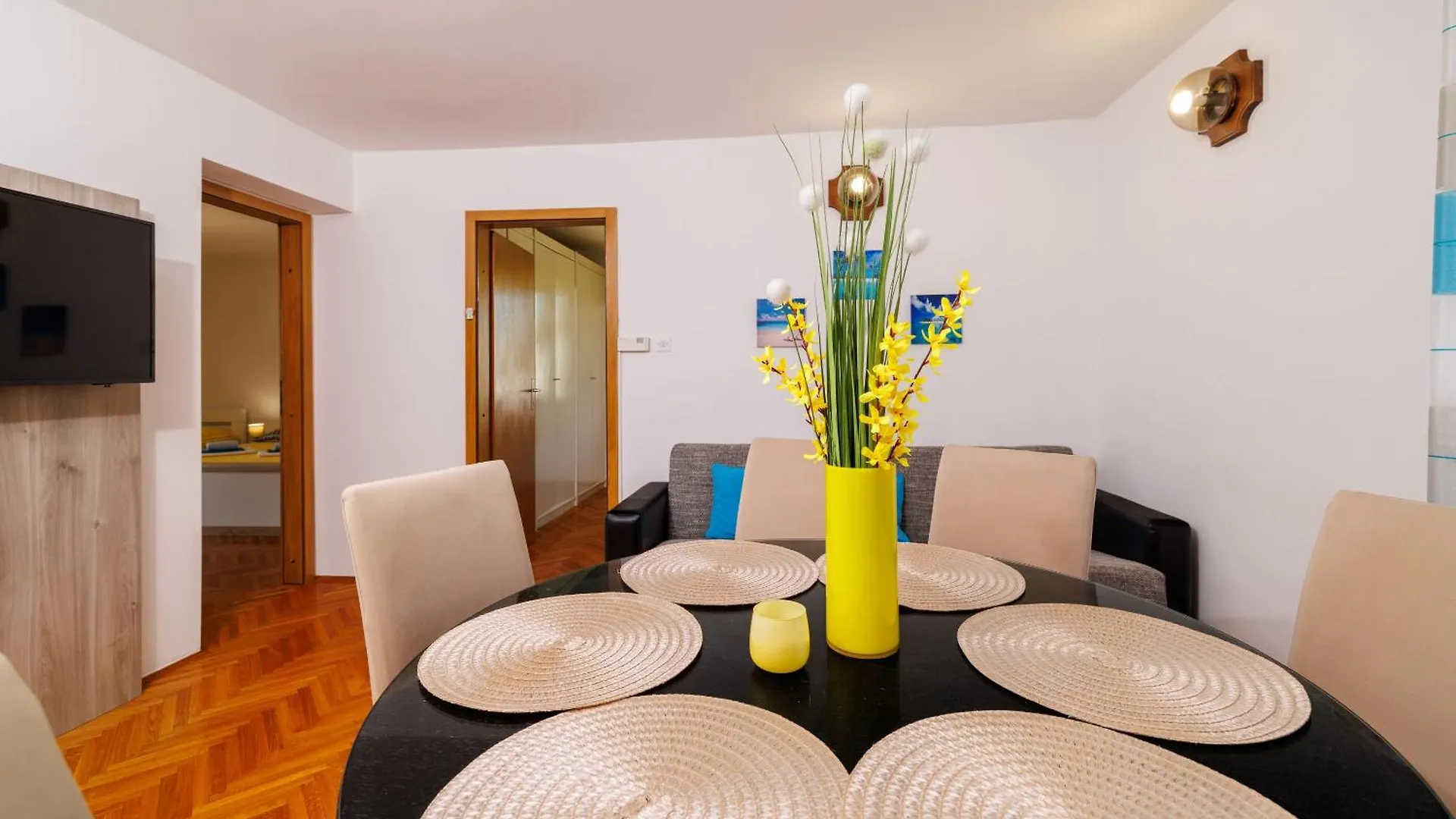 Apartments Mira Novi Vinodolski