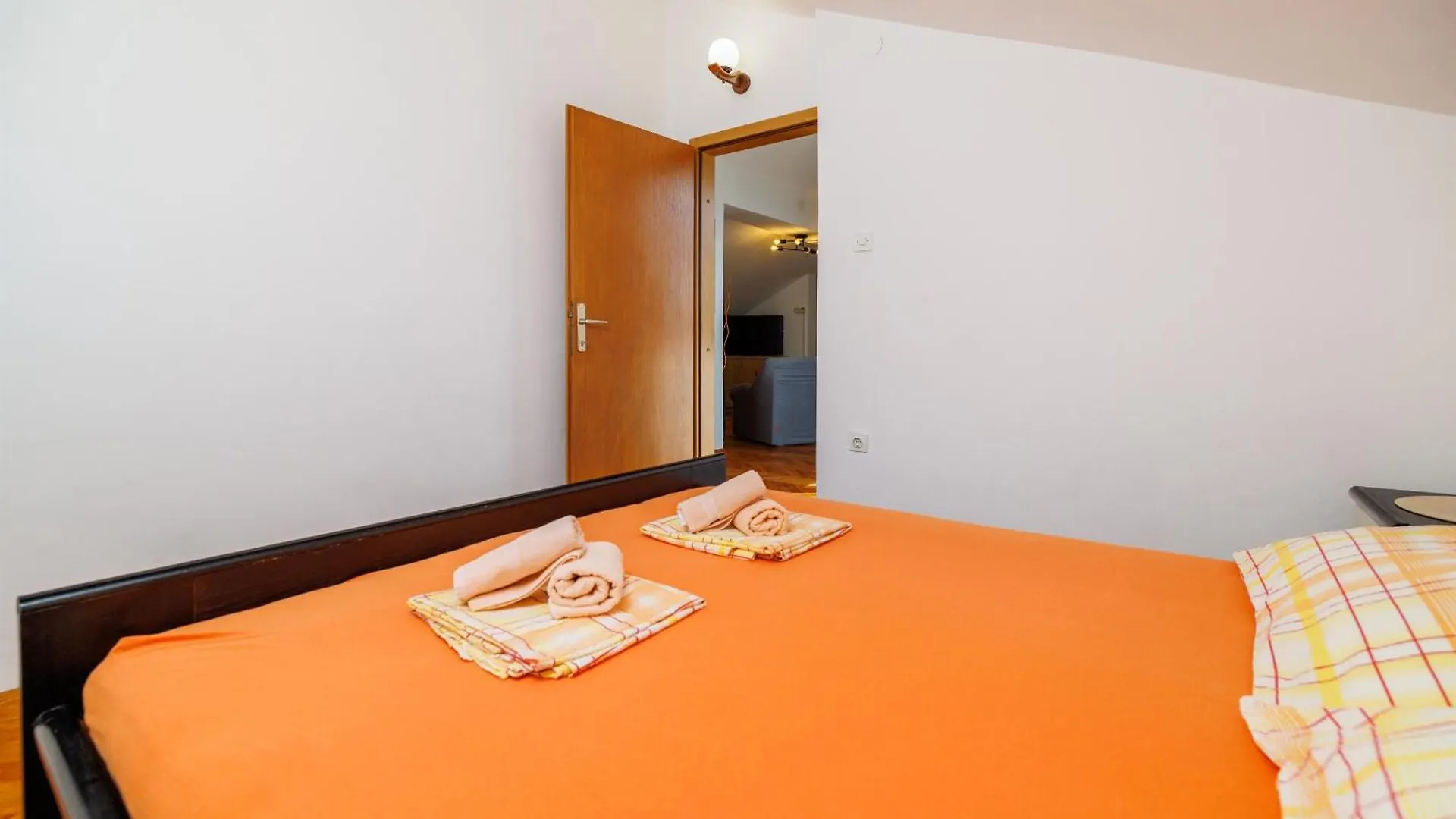 Apartments Mira Novi Vinodolski 0*,