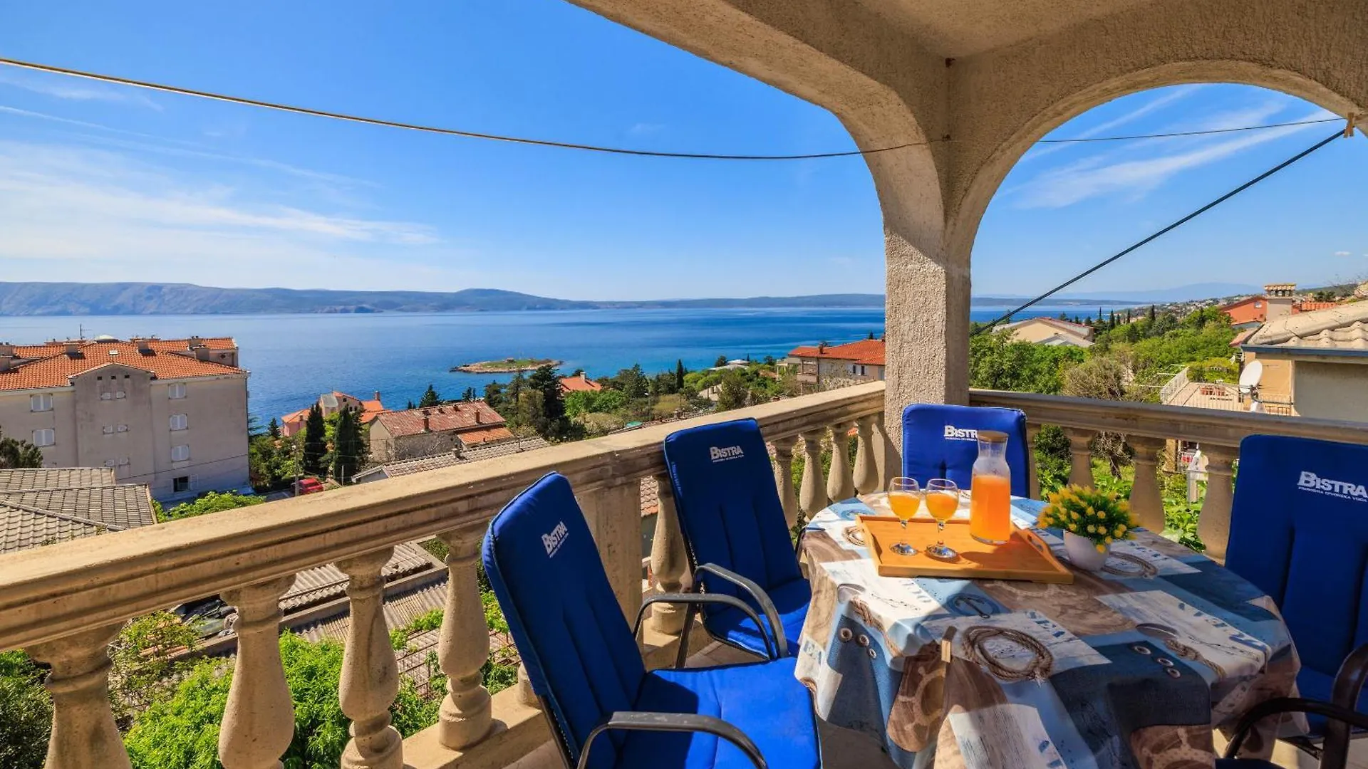 Apartments Mira Novi Vinodolski