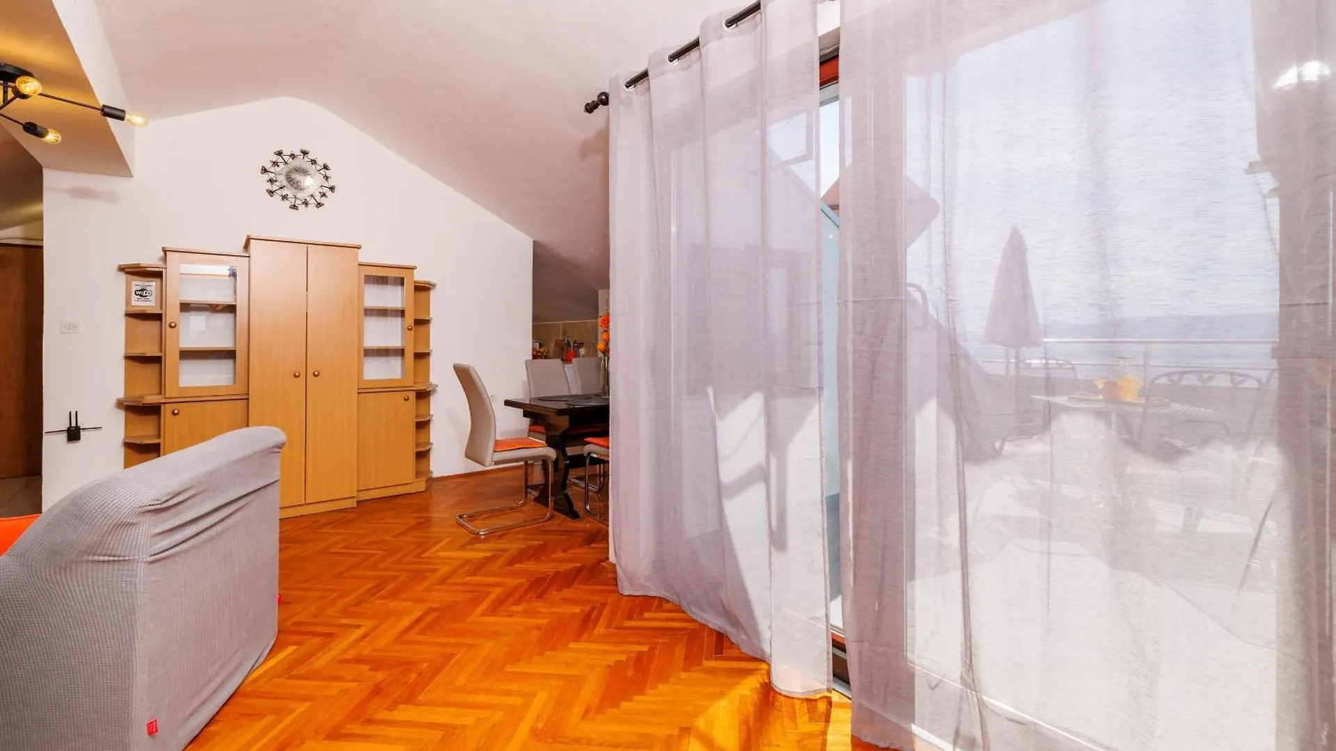 Apartments Mira Novi Vinodolski Croatia