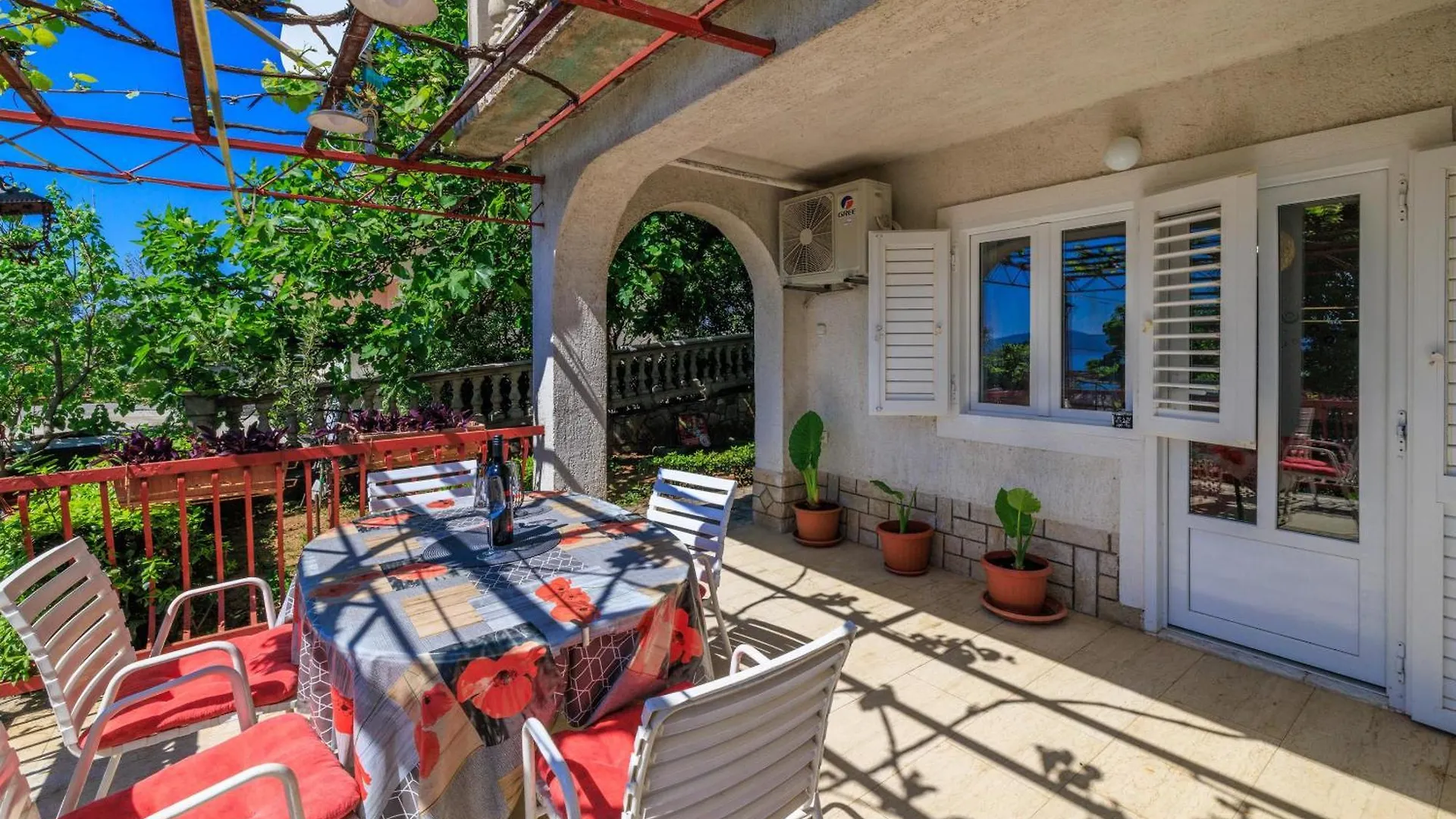 Apartments Mira Novi Vinodolski Croatia