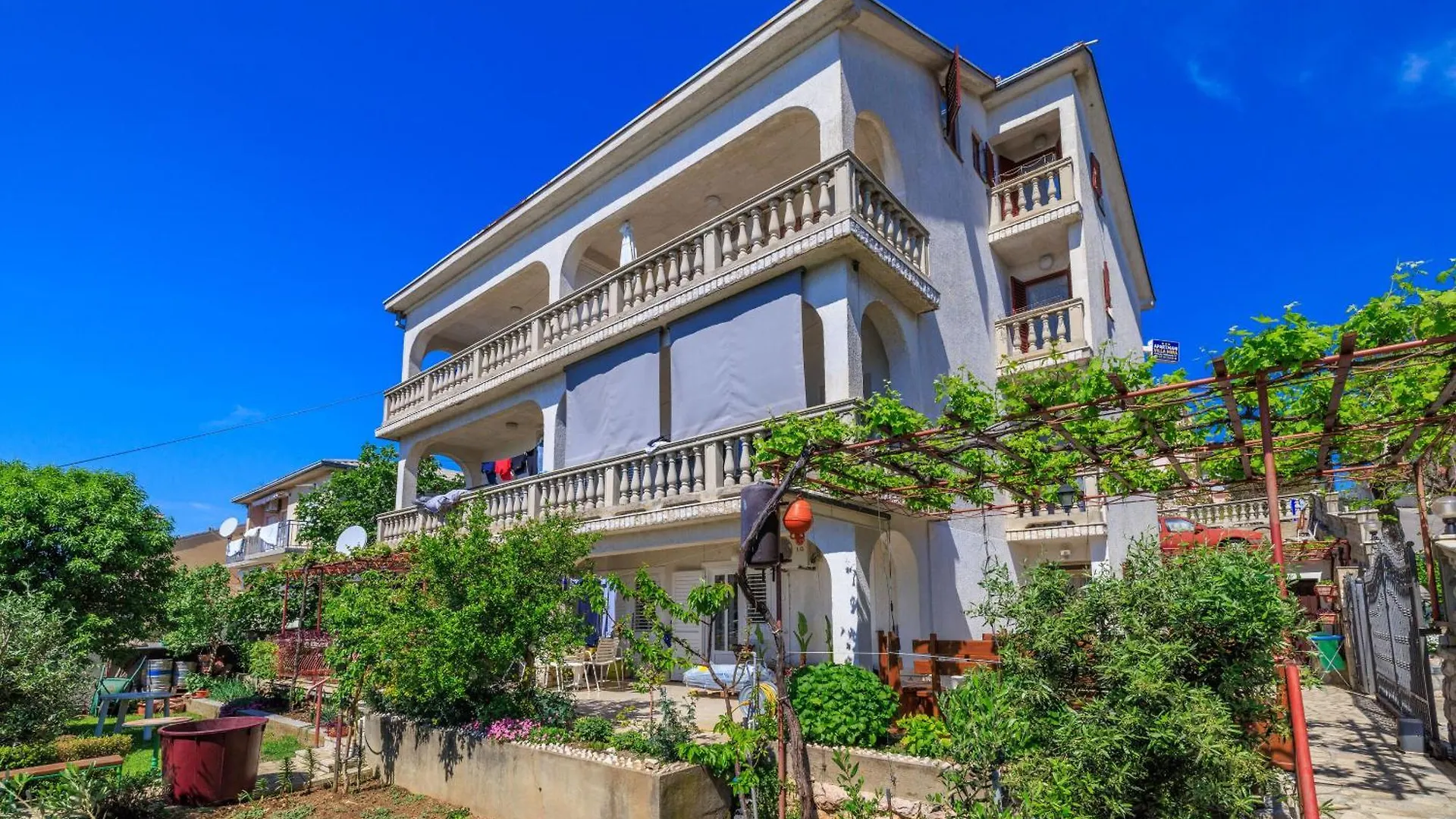 Apartments Mira Novi Vinodolski